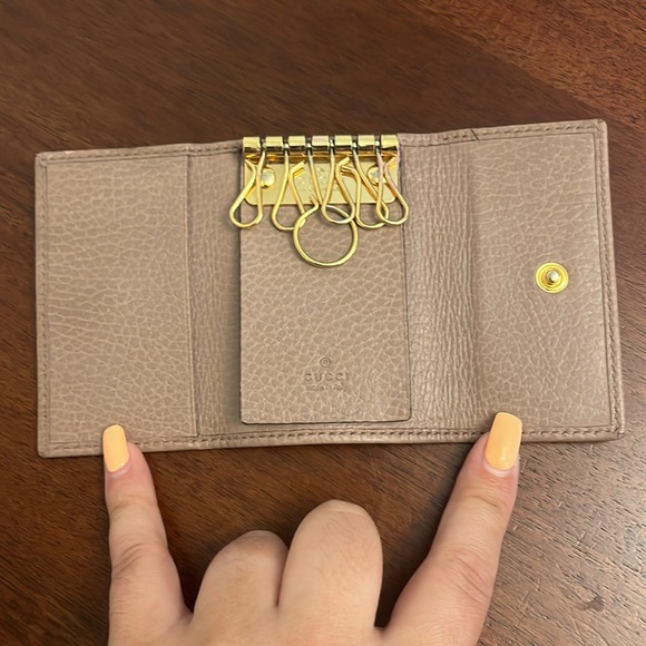 ❌SOLD❌Gucci Marmont Key Holder - Picture 5 of 9